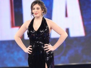 Diana del bufalo e la prima esperienza come cantante ad amici. Diana Del Bufalo Recitera Con Rocco Siffredi