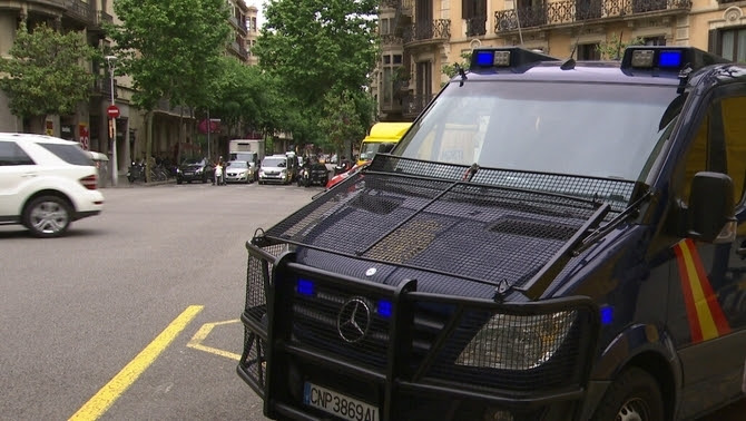 Furgó antidisturbis de la Policia Nacional