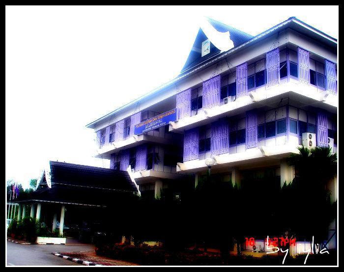 Kuala terengganu is also the capital of kuala terengganu district. Pejabat Daerah Dan Tanah Marang