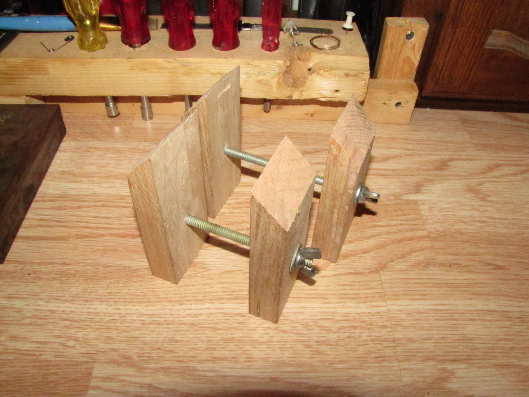 The good thing about these clamps is that they can be used in a wide range of ways in woodworking. Diy Wood Clamps Kurt3dwh