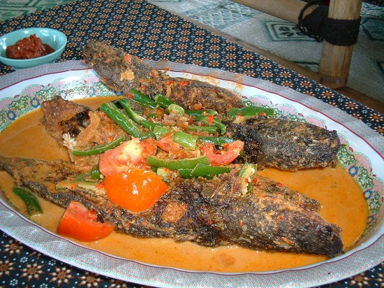 Resep Mangut Lele Bumbu Kuning / RESEP IKAN BAWAL BUMBU KUNING
