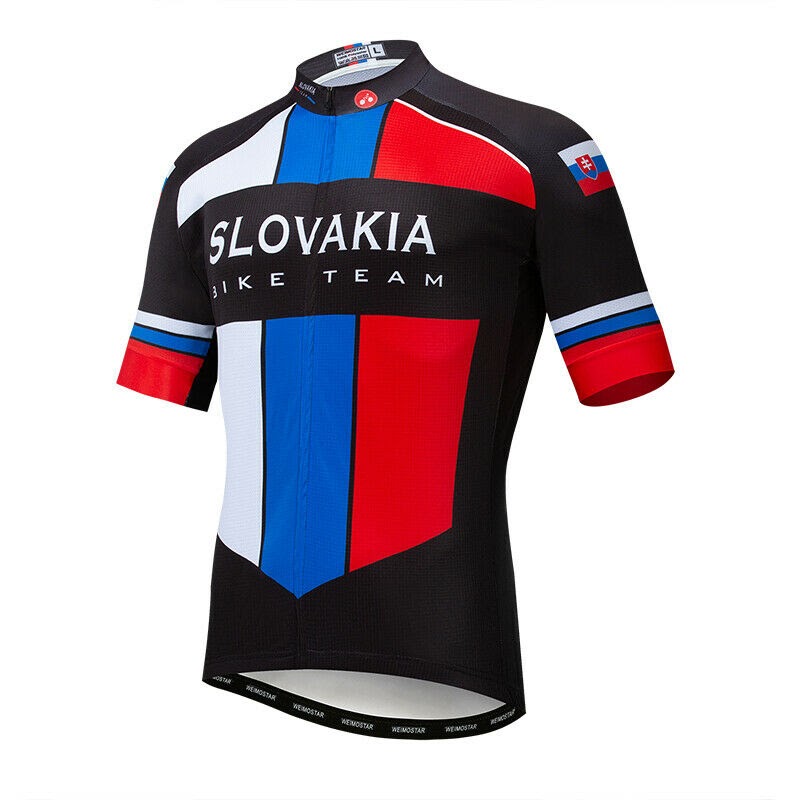Download Men?S Full Soccer Kit With Short Sleeve Jersey Mockup ...