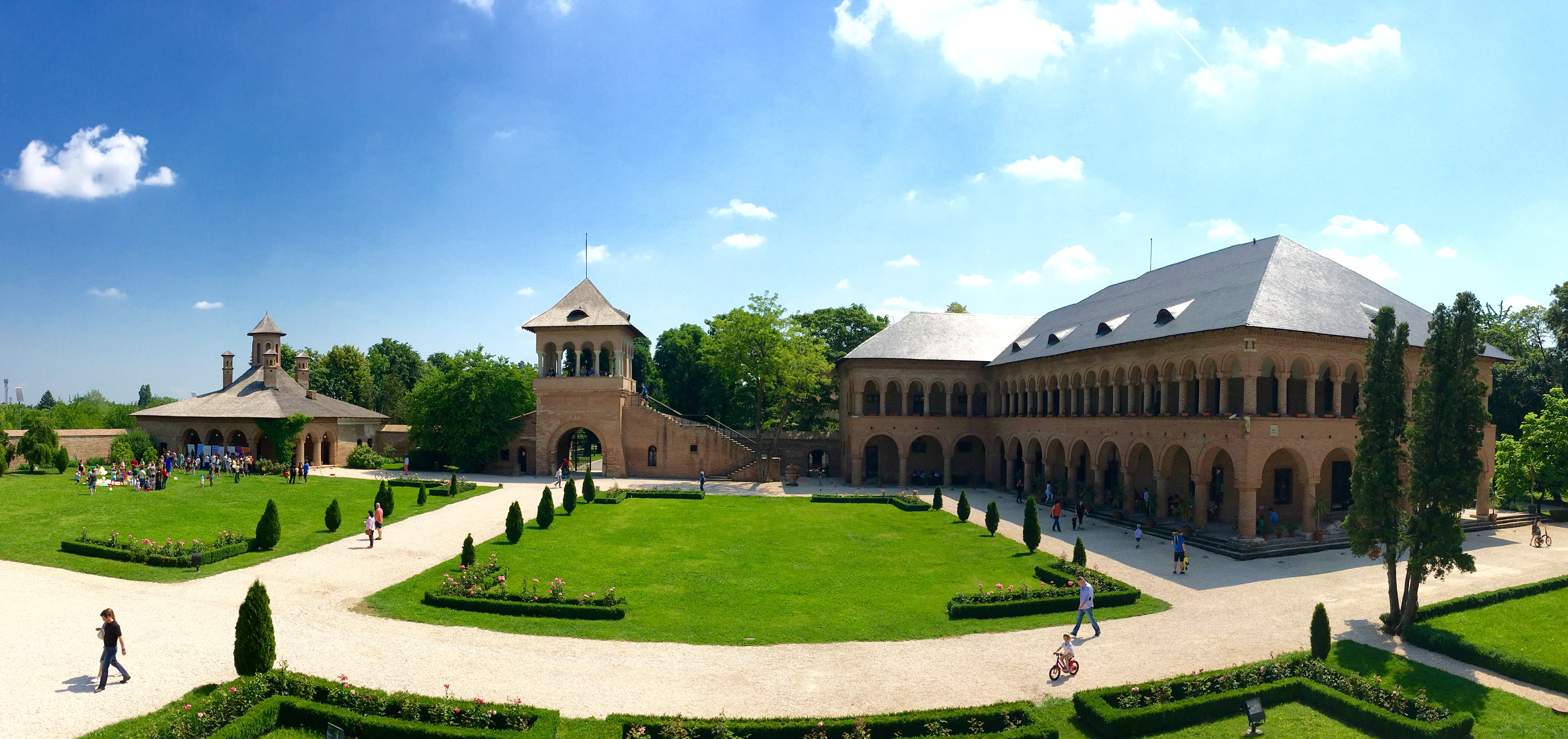 Mogosoaia park in bucharest, romania puzzle in great sightings jigsaw puzzles on thejigsawpuzzles.com. Bucharest Getaway MogoÈ™oaia Palace No Place To Be A Couples Teaching Diving And Skiing Travel Blog
