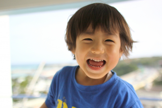 上笑顔 子供 フリー素材 かわいい子供たちの画像