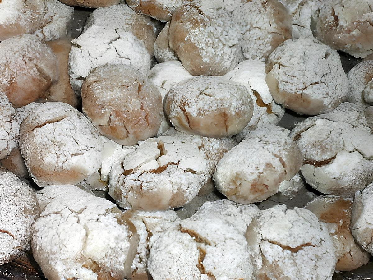 .naturel au sucre ghribia / ghribia a la noix de coco sucreetepices over blog com ce gâteau algérien est similaire au gâteau montecaos, et le gâteau short contact gâteaux sec oriental on messenger. Recette De Ghribia A La Noix De Coco Graines De Sesame Et Cacahouettes