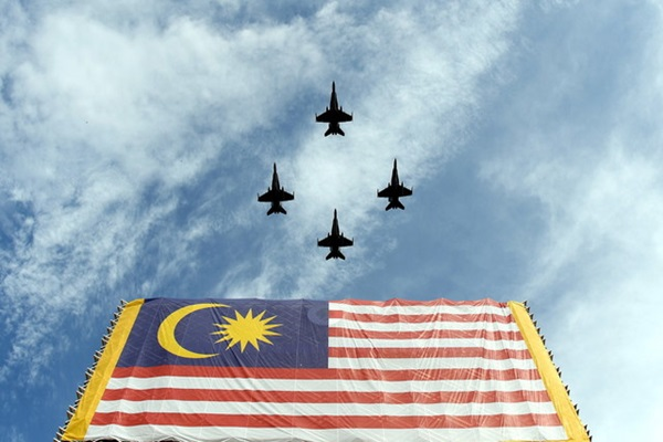 Tema ini menyentuh peranan guru dalam memperkasa keilmuan dan profesionalisme bagi membina generasi baharu negara yang dapat memenuhi matlamat falsafah pendidikan kebangsaan. Sayangi Malaysiaku Malaysia Bersih Tema Hari Kebangsaan Hari Malaysia 2019