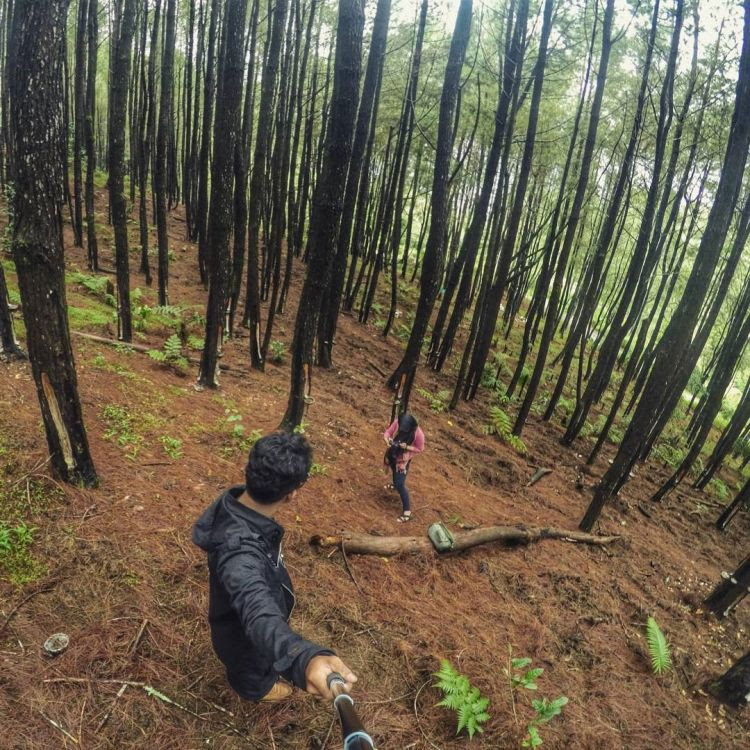 Gaya Foto Cowok Keren Dari Belakang - gaya selfie kekinian