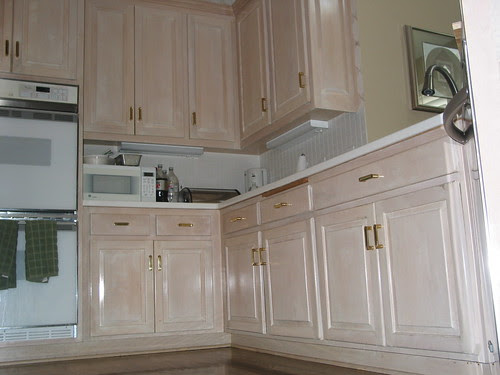 I restored some badly worn pickled cabinets right after christmas 2013. Pickeled Cabinet Project Kansas City Kitchen Cabinet Restyling And Refinishing