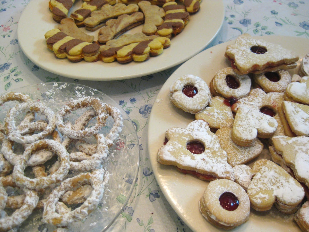 What does christmas in slovakia look like? Christmas Cookies Part 2 Striped Combs Dvojfarebne Hrebienky Recipe Slovak Cooking