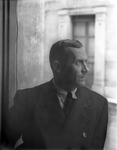 File:Portrait of Joan Miro, Barcelona 1935 June 13.jpg