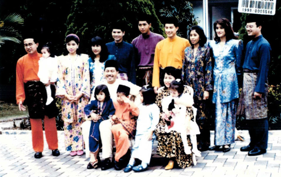 Pengerusi, jawatankuasa tertinggi bagi institusi hal ehwal islam peringkat persekutuan tun ahmad sarji b. Aidilfitri Suatu Ketika Dahulu Astro Awani