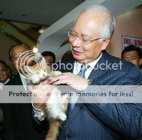 BiLa PM BeLi KuCinG  Dan minTa rakyaT MaLaysiA MenaMakannyA 