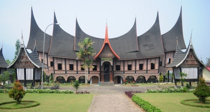 Rumah Gadang Berasal Dari Provinsi Gambleh p