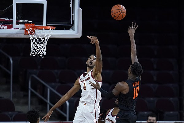 Join facebook to connect with evan mobley and others you may know. Usc S Evan Mobley Is A Problem Capable Of Ending Ku S Season In The 2nd Round Smithology Kusports Com