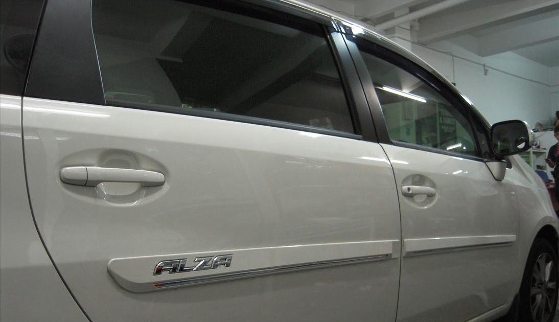 Perodua Alza Door Side Moulding - Perodua o