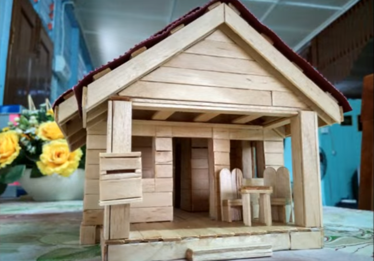 Cara Membuat Miniatur Rumah  Gadang  Dari Stik  Es Krim 