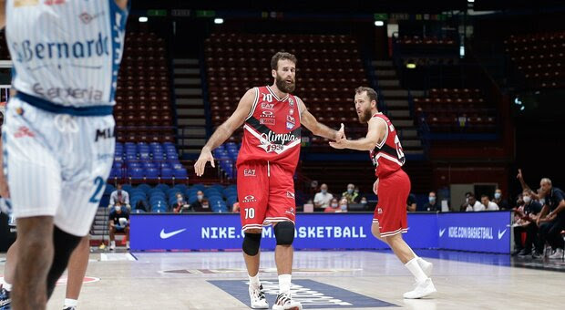 Olimpia milano vs olympiacos non si giocherà al mediolanum forum di assago bensì alla mercedes benz arena. L Olimpia Milano Domina Pesaro E Vince La Coppa Italia Nba Passion