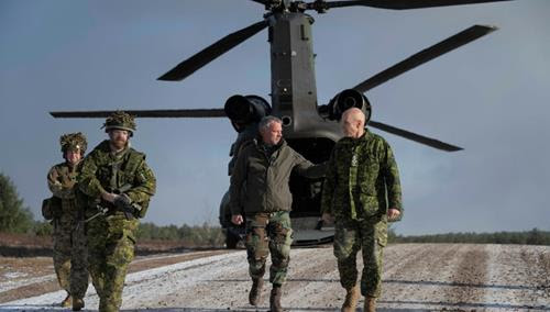 Chair of the Military Committee visits Canada