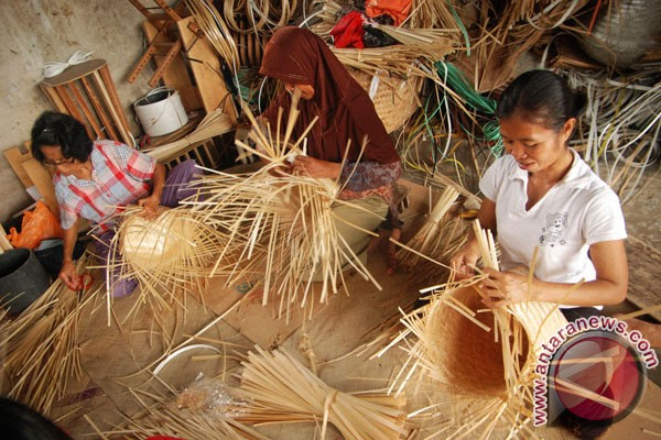 20 Kerajinan  Bambu  Indah Kabupaten  Trenggalek Jawa  Timur  