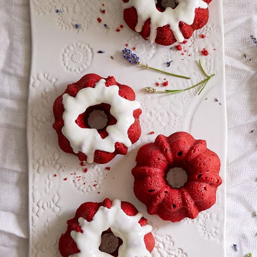 We think of them as a baker's secret weapon: Mini Red Velvet Bundt Cakes Recipes Pampered Chef Us Site