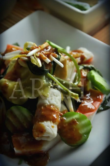 Arah: Yong Tau Foo n Fried Wantan