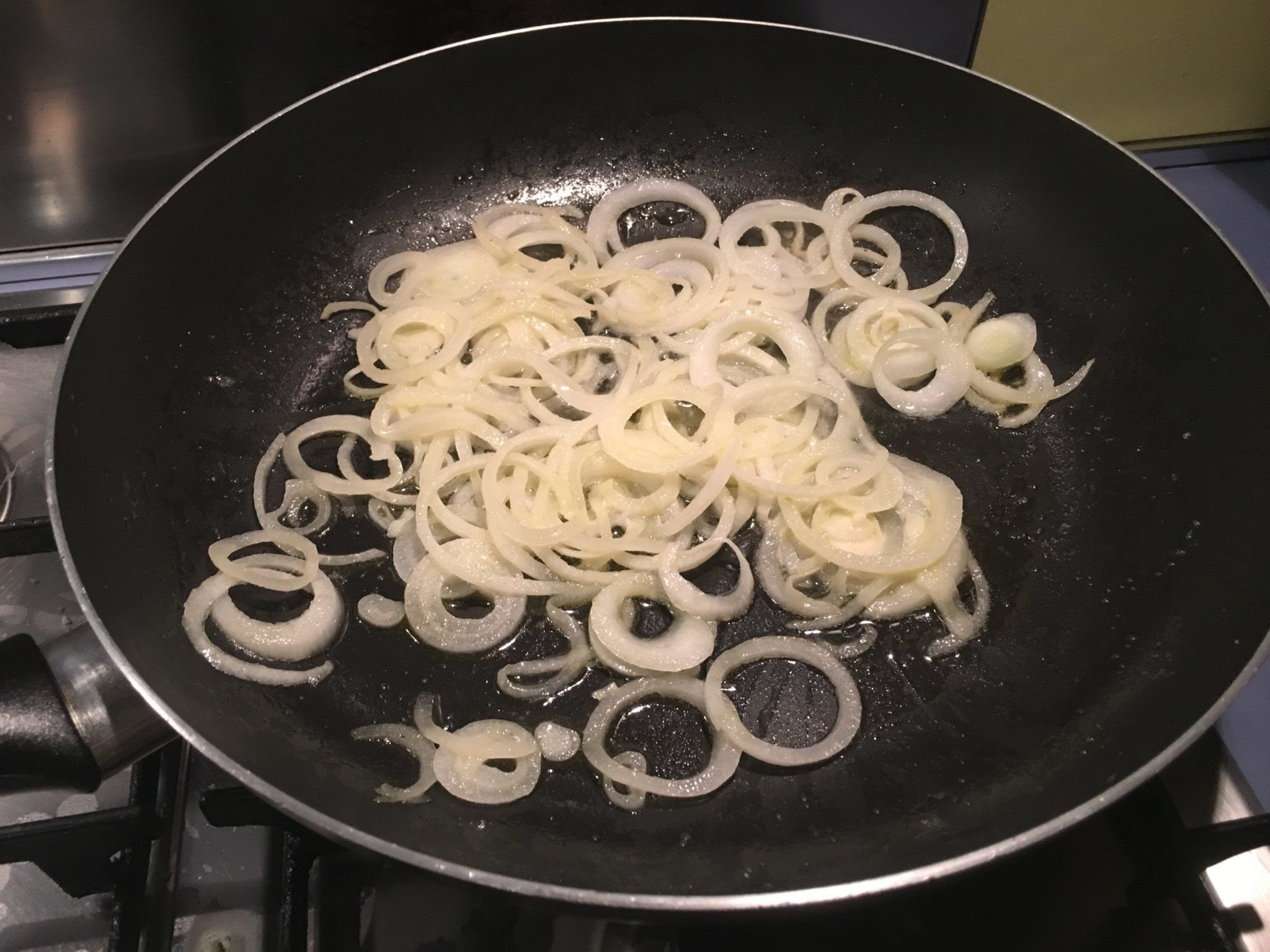 Il cavolfiore è un ortaggio tipico della stagione invernale, che si presta ad essere preparato in tantissimi modi ed è ideale per la realizzazione di zuppe gustose o vellutate. Finocchi In Padella Con Pomodoro E Cumino Dal Blog Amore E Olio