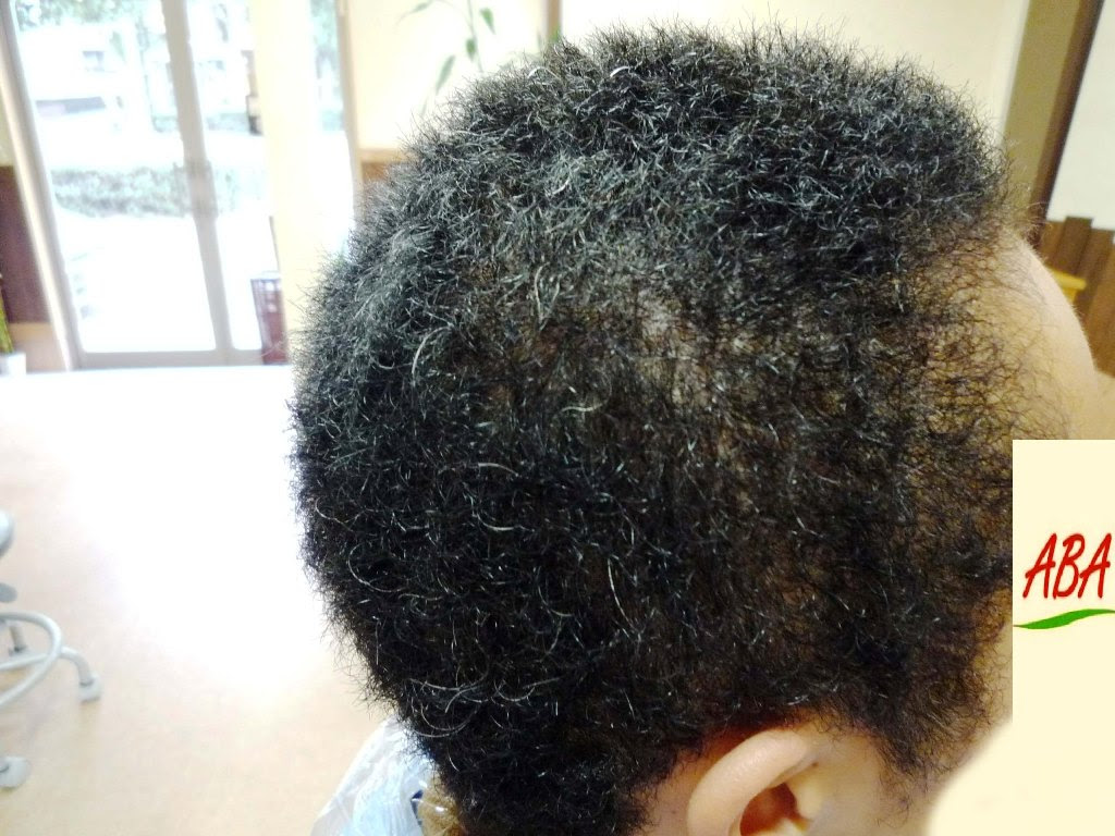 ここへ到着する チリ 毛 髪型 人気のヘアスタイル
