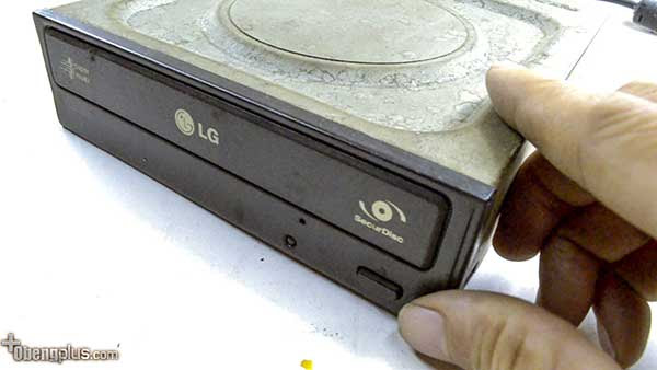 Optik lemah, motor pemutar disk sdh tidak linear putaranya solusi : Perbaiki Dvd Drive Tidak Bisa Terbuka Dan Drive Dvd Tidak Membaca Dvd Disk