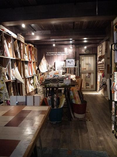 壁紙屋本舗 渋谷