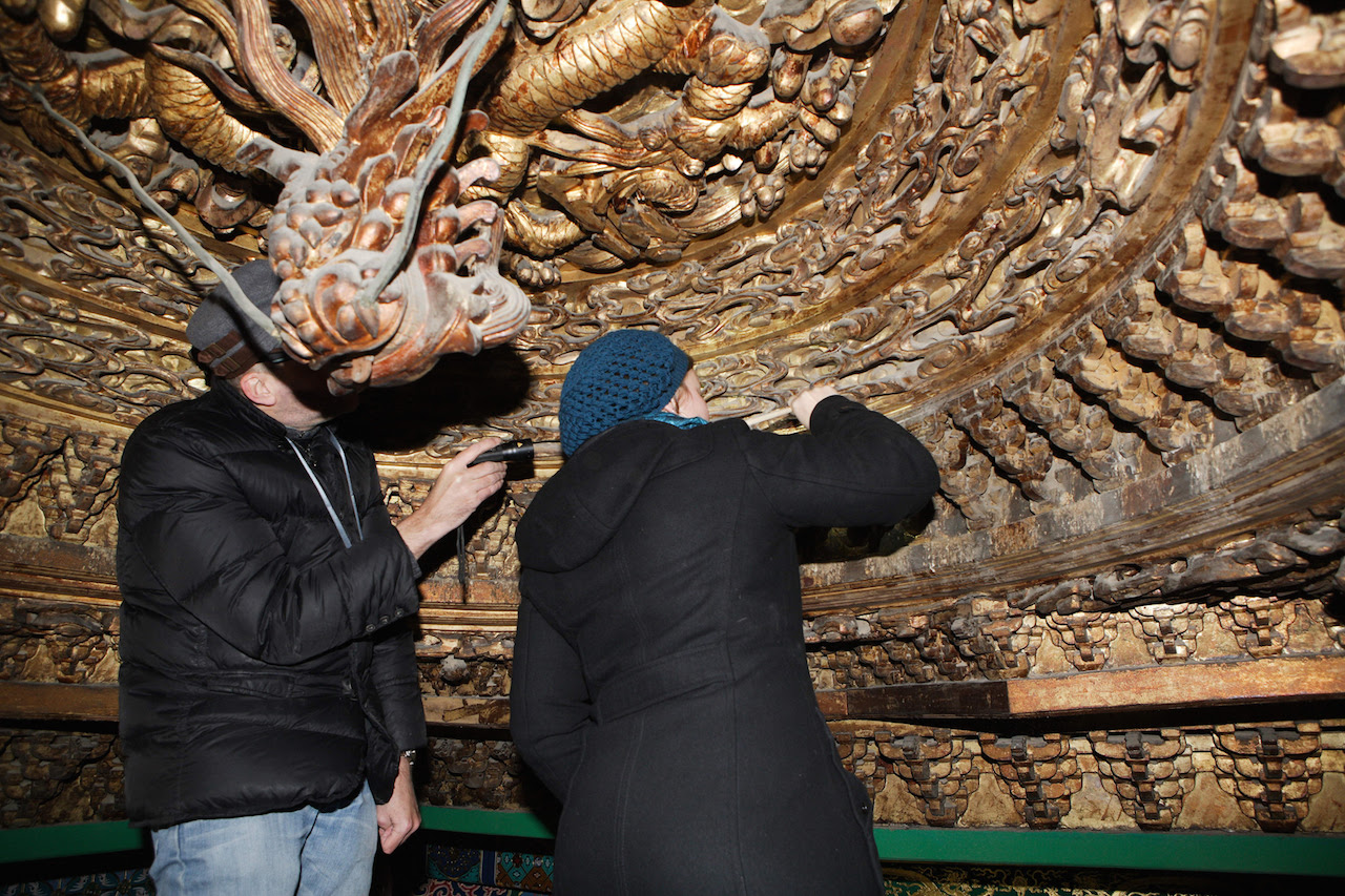 Decorative ceiling conservation in Qianlong Garden (2013) (courtesy Palace Museum/World Monuments Fund)