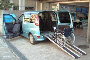 完了しました ハイエース 車椅子移動車 自作 車の画像無料