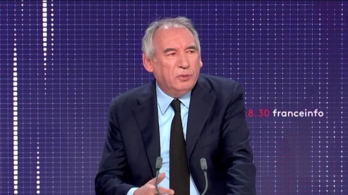 VIDÉO. Covid-19 : "Le jour viendra où la vaccination obligatoire s'imposera", estime François Bayrou