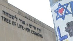 Fachada da Sinagoga Árvore da Vida onde  11 pessoas morreram num tiroteio, em 27 de outubro e 2018