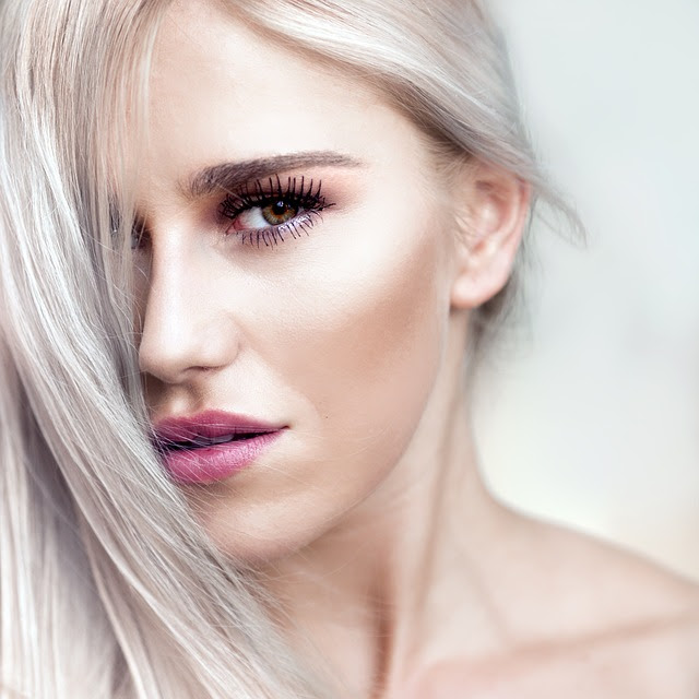 Je me suis dirigée vers la marque logona et pour son soin colorant bio. Quelle Coloration Couleur De Cheveux Pour Cheveu Blanc