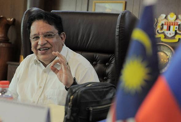 Kelulusannya dari universitas kristen krida wacana, membawanya meraih gelar tengku nadira adnan s.ked. Tengku Adnan Sedia Beri Keterangan Kepada Polis Astro Awani