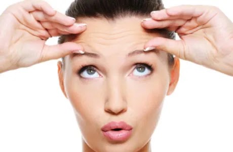 5 Kebiasaan yang Membuat Kulit Cepat Keriput | CholikNF
