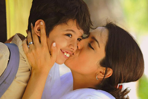 From the movie raja aur rank, this song expresses what ever child mumbai: 10 Hindi Film Songs To Celebrate Mother S Day Radioandmusic Com