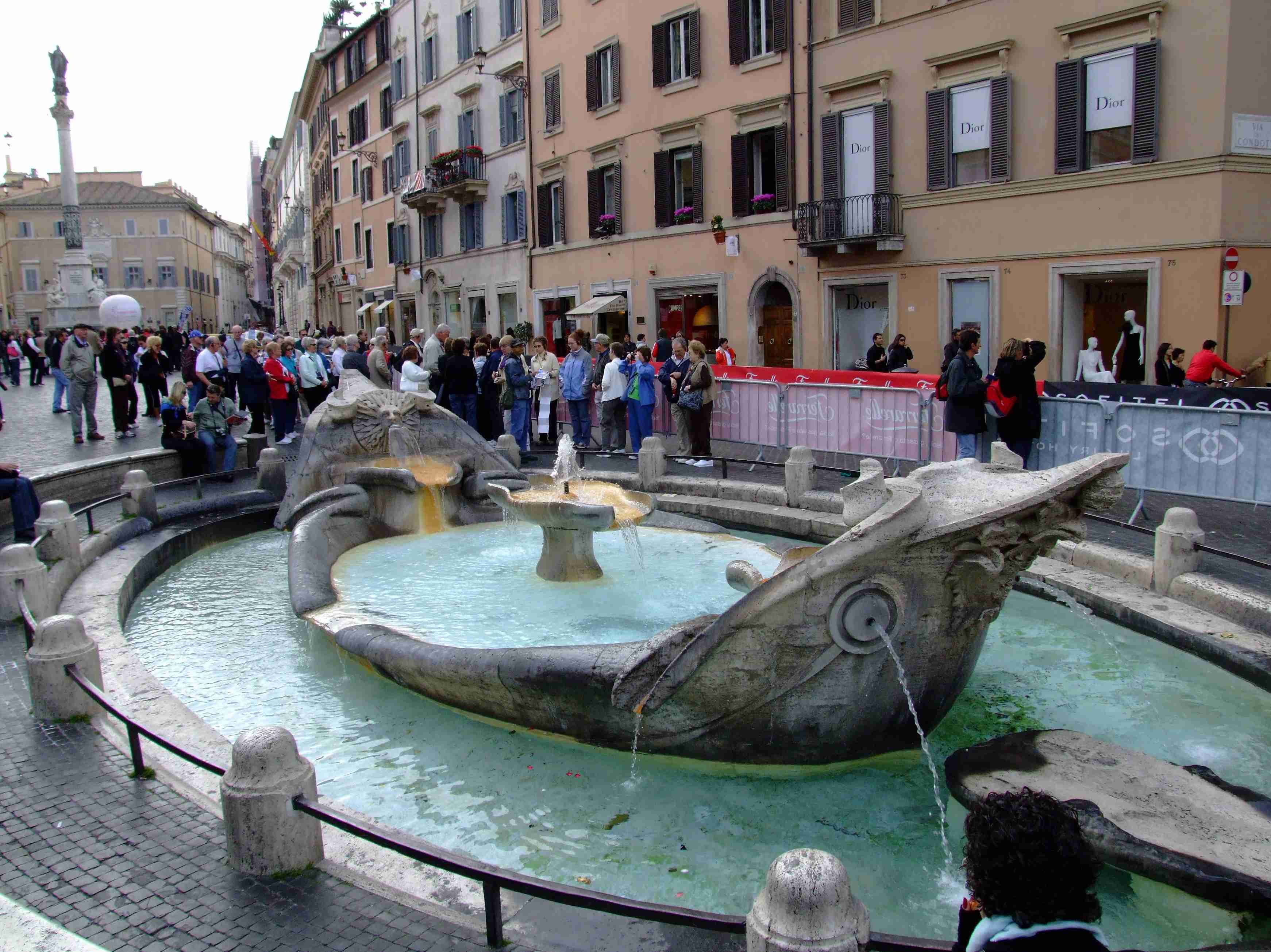 Our hotel is located at number 37 via della mercede, a picturesque street. Italien Rom Sehenswurdigkeiten Spanische Treppe Piazza Di Spagna
