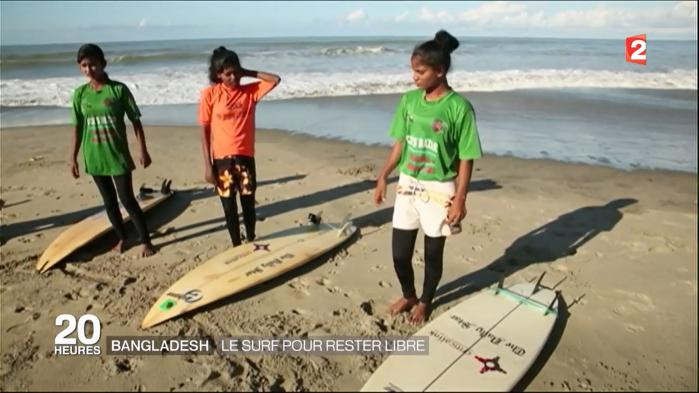 VIDEO. Au Bangladesh, le surf comme instrument d'émancipation des jeunes filles