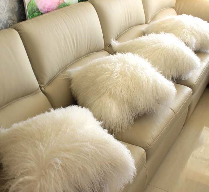Bantal Bulu Domba : Mencukur bulu domba, kemudian kerok ...