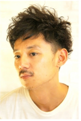 髪型 新着くせ毛 メンズ 髪型 無造作