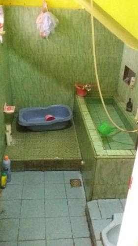 Jual Rumah Siap Huni Lokasi Strategis Komplek