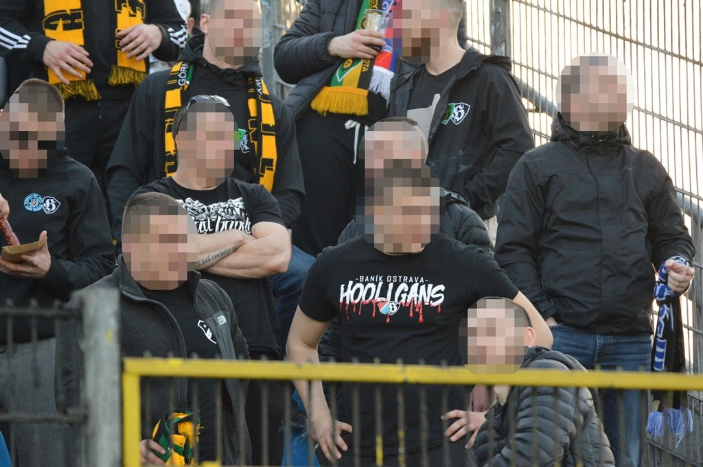 Also hooligans from ruch chorzow and gornik zabrze weren't too satisfied, but in the end, they agreed. Galeria Na Trybunach Jak Na Boisku Gieksa Pl