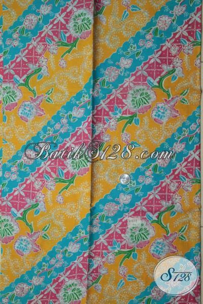  Batik  Motif  Bunga Warna Cerah 