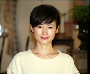 すごい 安田 成美 髪型 ショート 人気のヘアスタイル