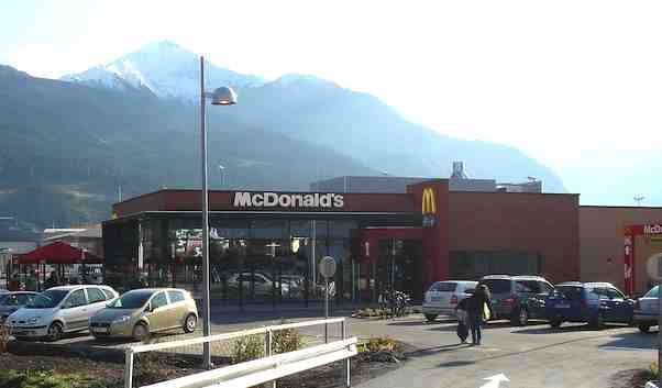Introduction strengths weaknesses opportunities threats conclusion companymcdonald's.industryfast foodfounded1955headquarterschicago, illinois have a look at the strengths, weaknesses, opportunities and threats before mcdonald's in this swot analysis. Mcdonald S Pestel Pestle Analysis Recommendations Panmore Institute