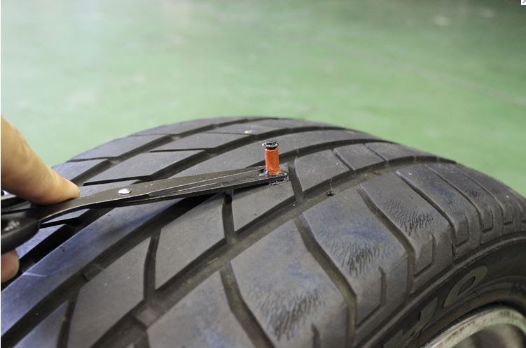 0以上 車 タイヤ 釘が刺さってる 車 タイヤ 釘が刺さってる