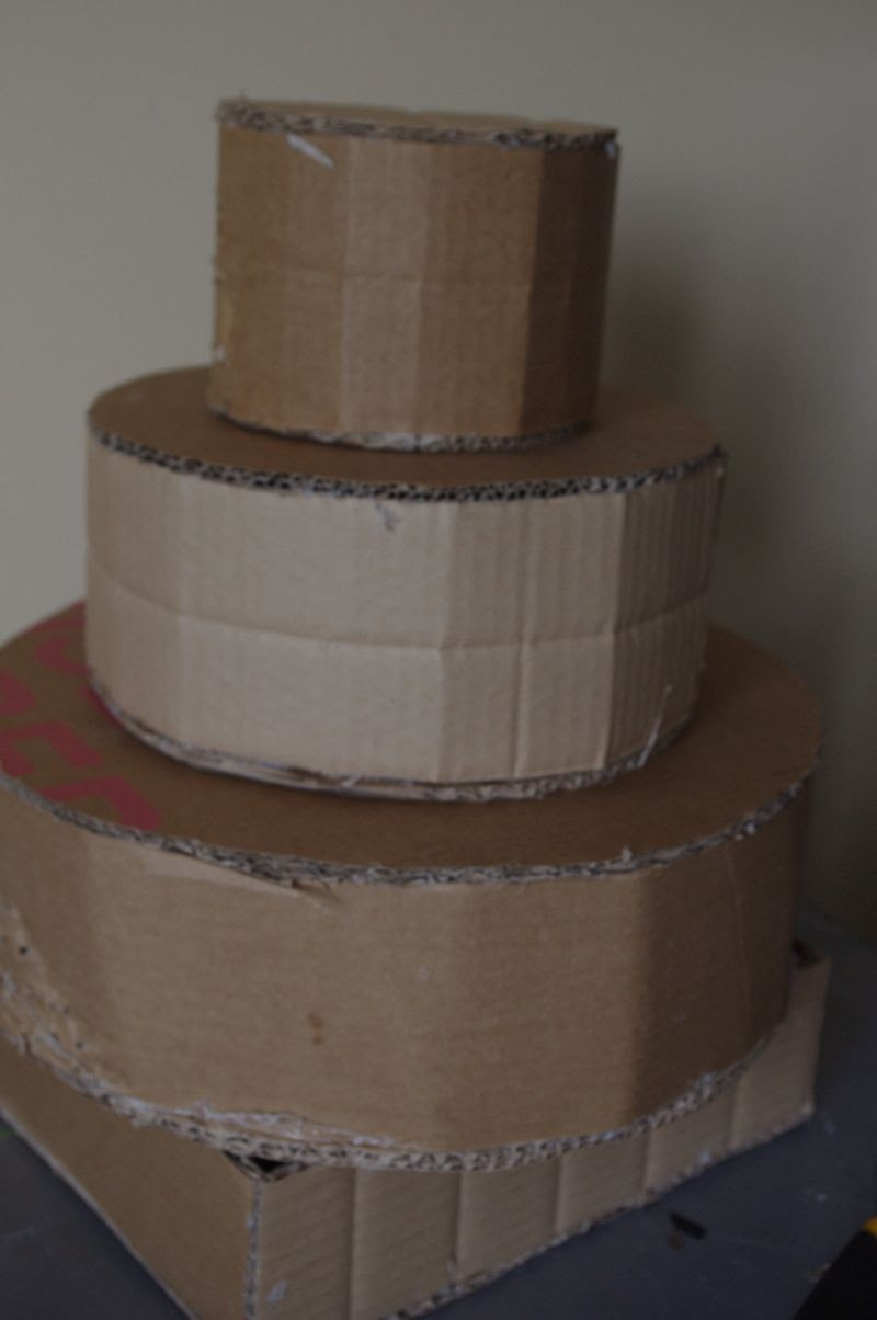 Gateau De Mariage En Carton