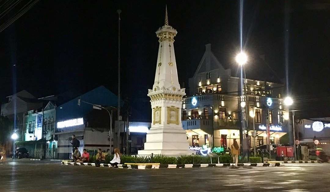 Suasana Kota Jogja Malam Hari Silvy Gambar