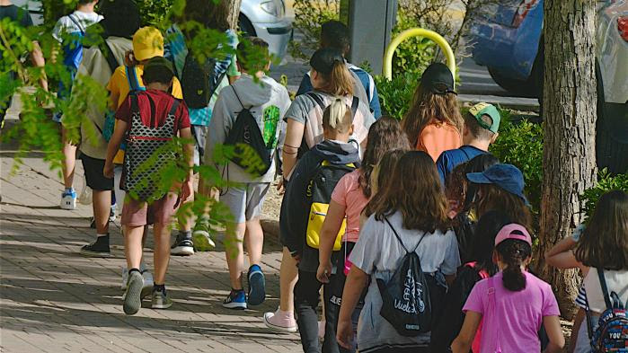 INFO FRANCEINFO. Rentrée scolaire : "1 600 enfants dormaient dehors" cet été, faute de solution d'hébergement, selon la FCPE